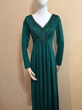 1970’s Deep Green Empire Waist Fringe V-Neck with Macrame Tassel Maxi Dress